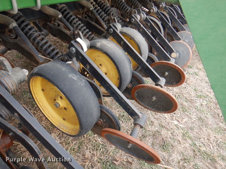 image for item DN1355 John Deere 750  grain drill