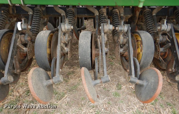 image for item DN1355 John Deere 750  grain drill