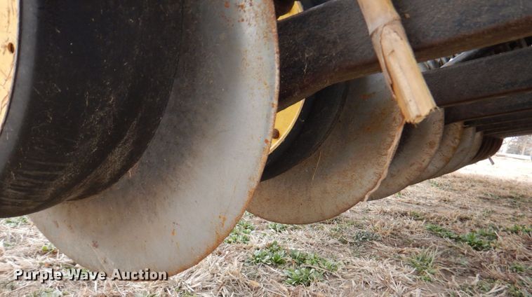 image for item DN1355 John Deere 750  grain drill