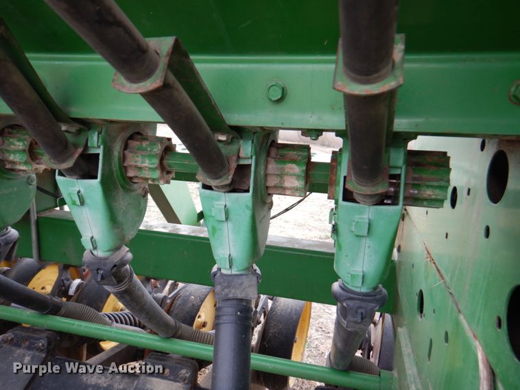 image for item DN1355 John Deere 750  grain drill