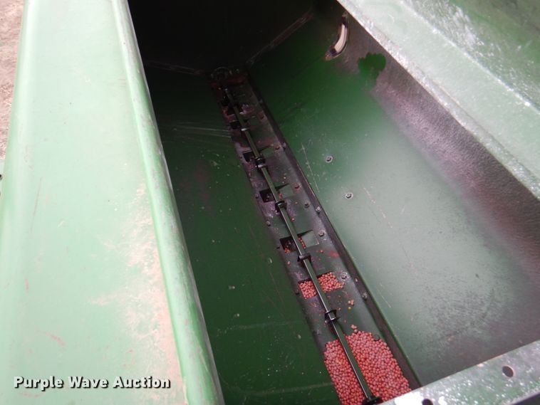 image for item DN1355 John Deere 750  grain drill