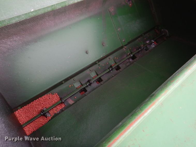 image for item DN1355 John Deere 750  grain drill