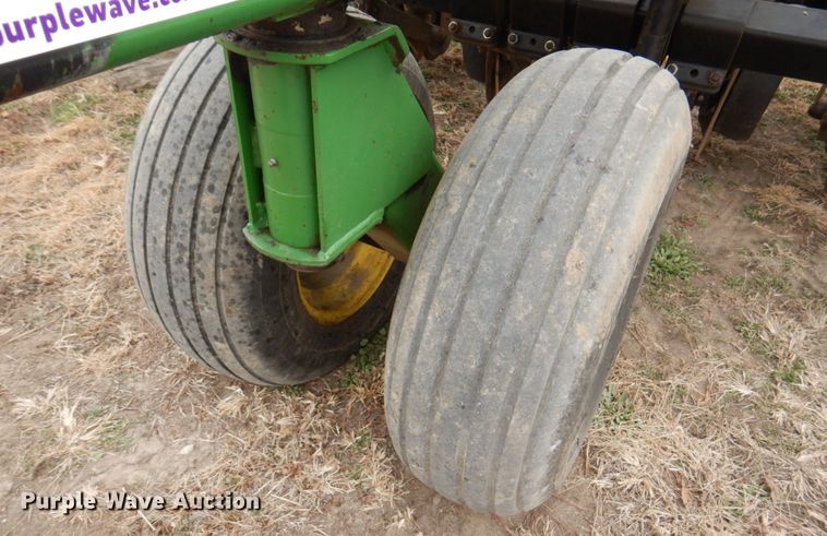 image for item DN1355 John Deere 750  grain drill