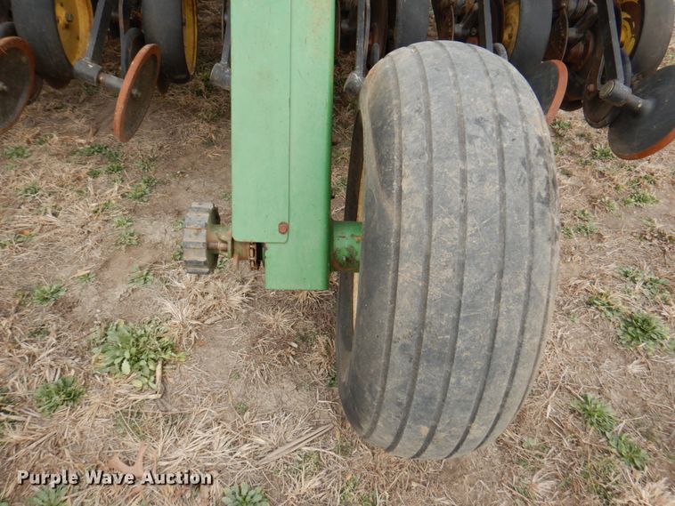 image for item DN1355 John Deere 750  grain drill
