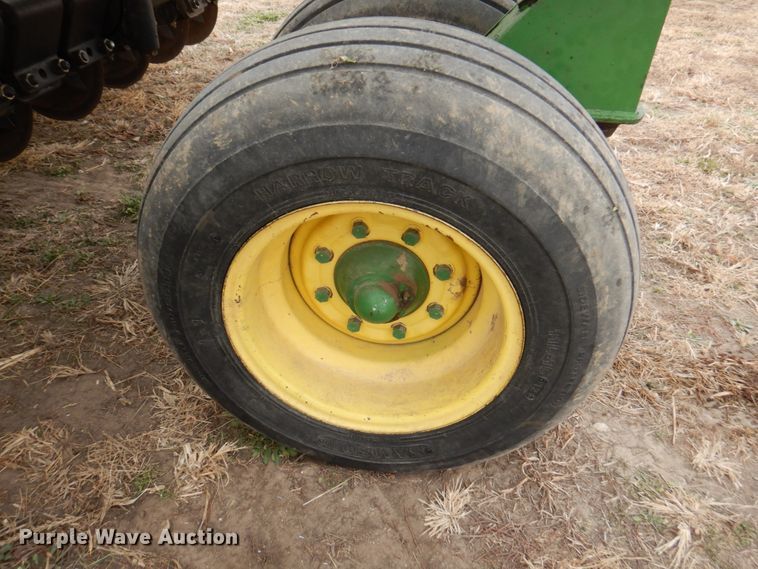 image for item DN1355 John Deere 750  grain drill