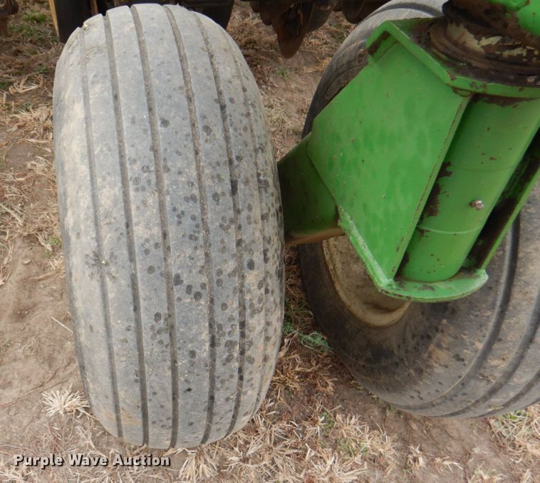 image for item DN1355 John Deere 750  grain drill