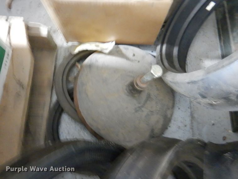 image for item DN1355 John Deere 750  grain drill