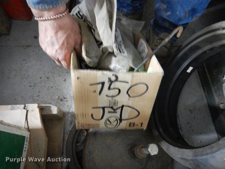 image for item DN1355 John Deere 750  grain drill