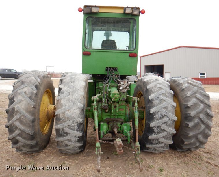 image for item DN1356 1973 John Deere 7520  4WD tractor