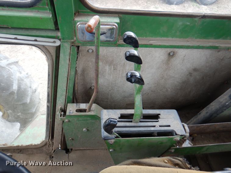 image for item DN1356 1973 John Deere 7520  4WD tractor