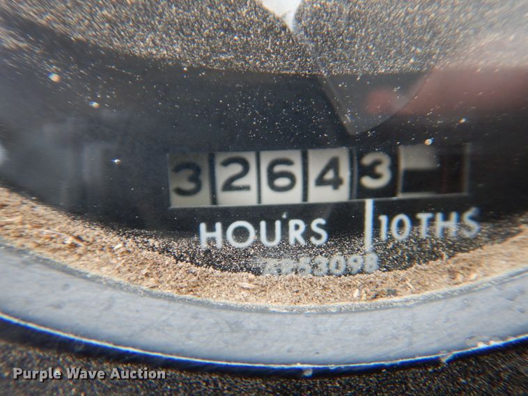 image for item DN1356 1973 John Deere 7520  4WD tractor