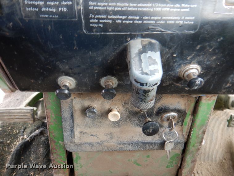 image for item DN1356 1973 John Deere 7520  4WD tractor