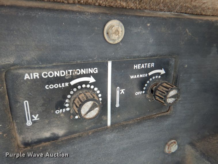 image for item DN1356 1973 John Deere 7520  4WD tractor