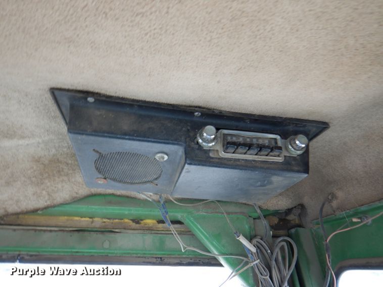 image for item DN1356 1973 John Deere 7520  4WD tractor