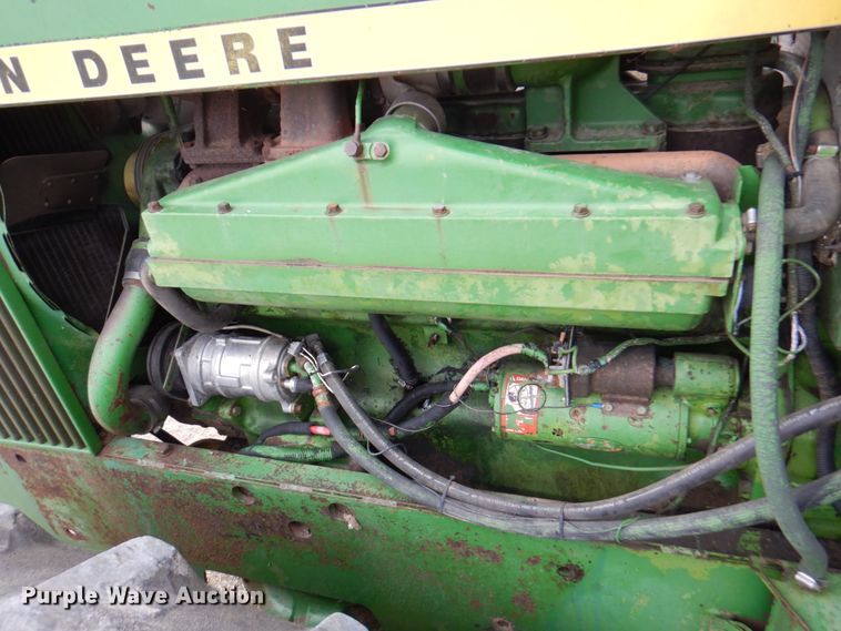 image for item DN1356 1973 John Deere 7520  4WD tractor
