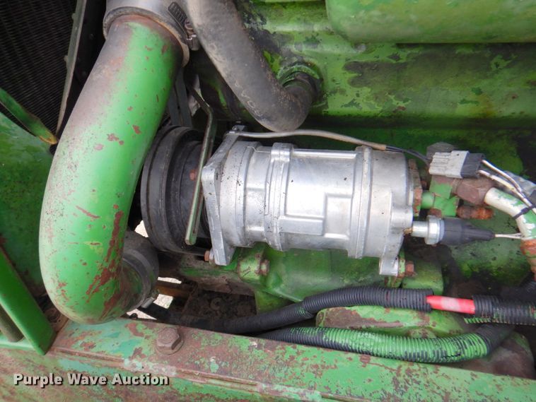 image for item DN1356 1973 John Deere 7520  4WD tractor