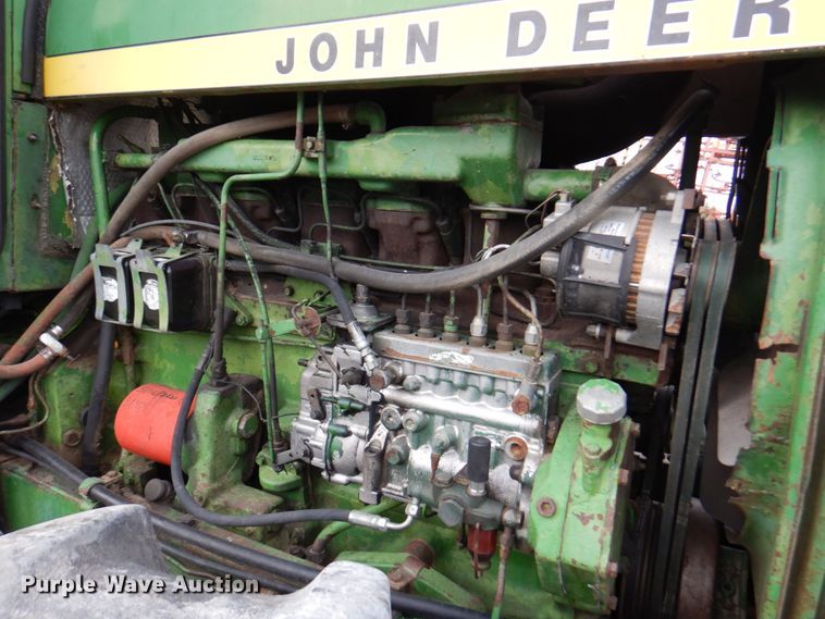 image for item DN1356 1973 John Deere 7520  4WD tractor