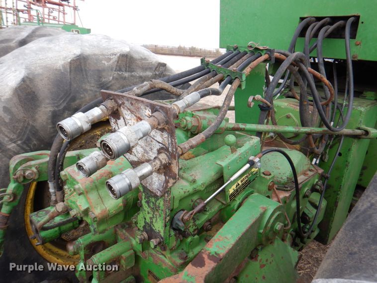 image for item DN1356 1973 John Deere 7520  4WD tractor