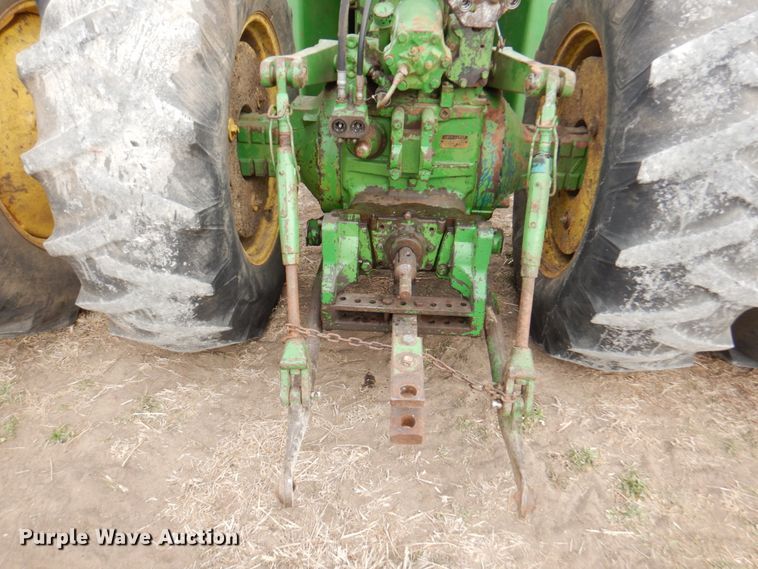 image for item DN1356 1973 John Deere 7520  4WD tractor