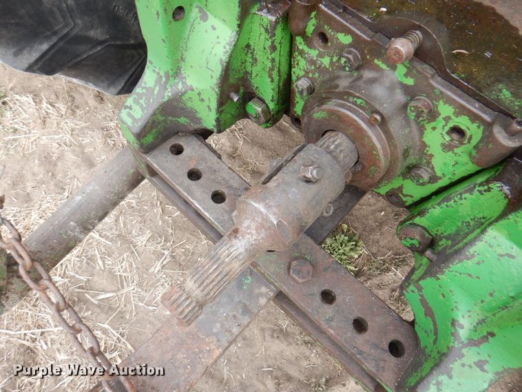 image for item DN1356 1973 John Deere 7520  4WD tractor