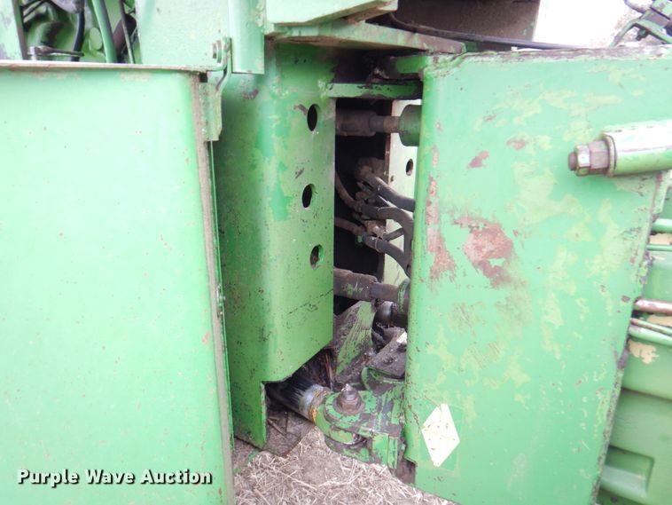 image for item DN1356 1973 John Deere 7520  4WD tractor