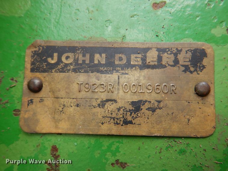 image for item DN1356 1973 John Deere 7520  4WD tractor