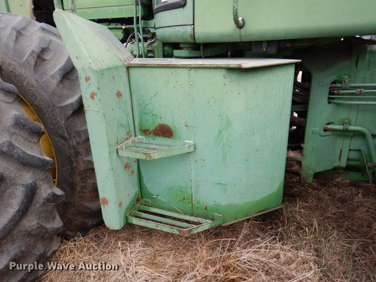 image for item DN1358 1978 John Deere 8430  4WD tractor