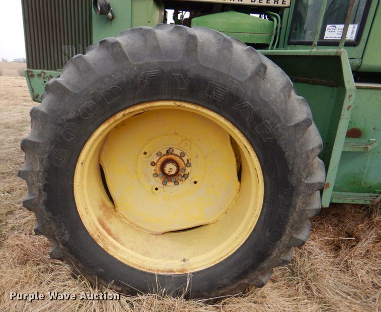 image for item DN1358 1978 John Deere 8430  4WD tractor