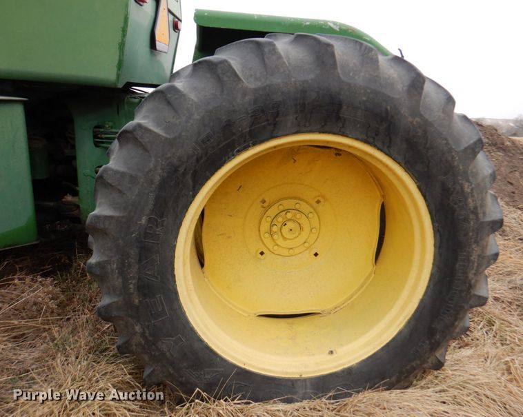 image for item DN1358 1978 John Deere 8430  4WD tractor