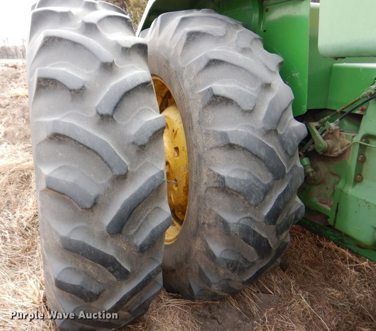 image for item DN1358 1978 John Deere 8430  4WD tractor