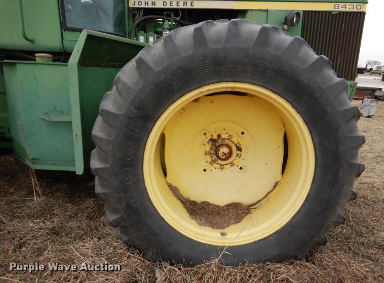 image for item DN1358 1978 John Deere 8430  4WD tractor