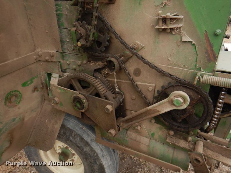 image for item DN1363 John Deere BO12  silage wagon