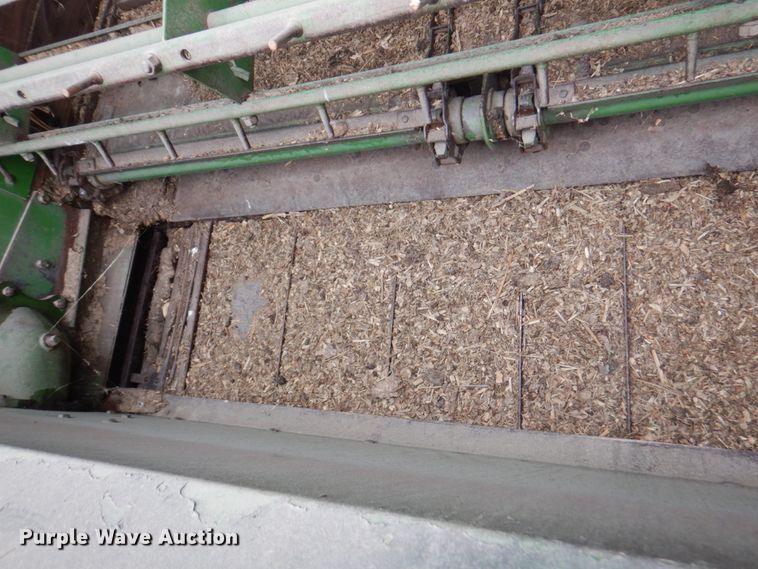 image for item DN1363 John Deere BO12  silage wagon