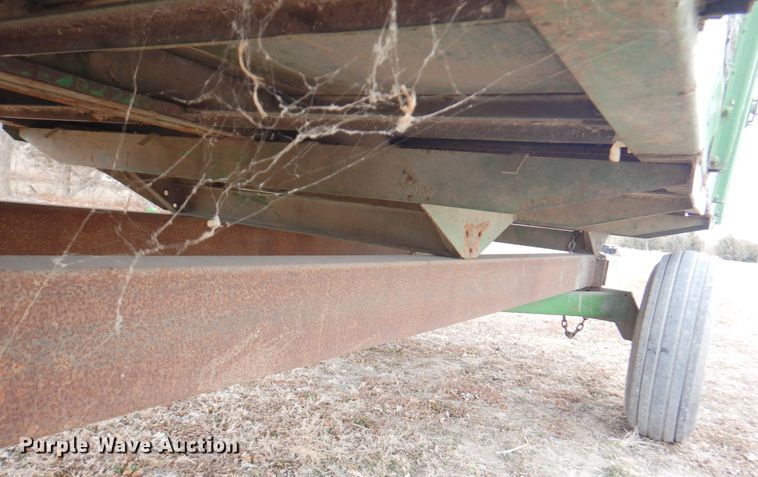 image for item DN1363 John Deere BO12  silage wagon