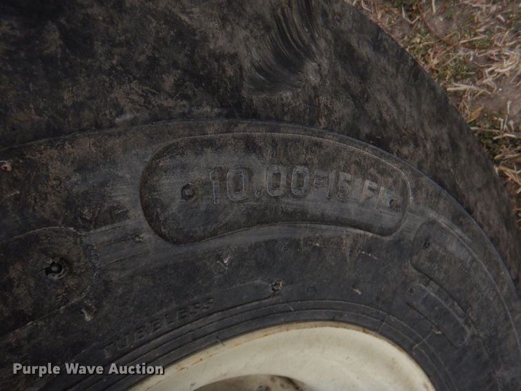 image for item DN1363 John Deere BO12  silage wagon