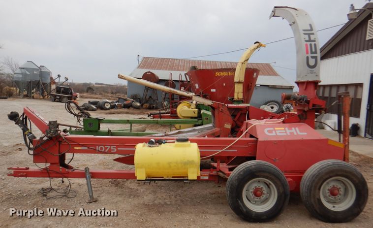 image for item DN1364 Gehl 1075  forage harvester