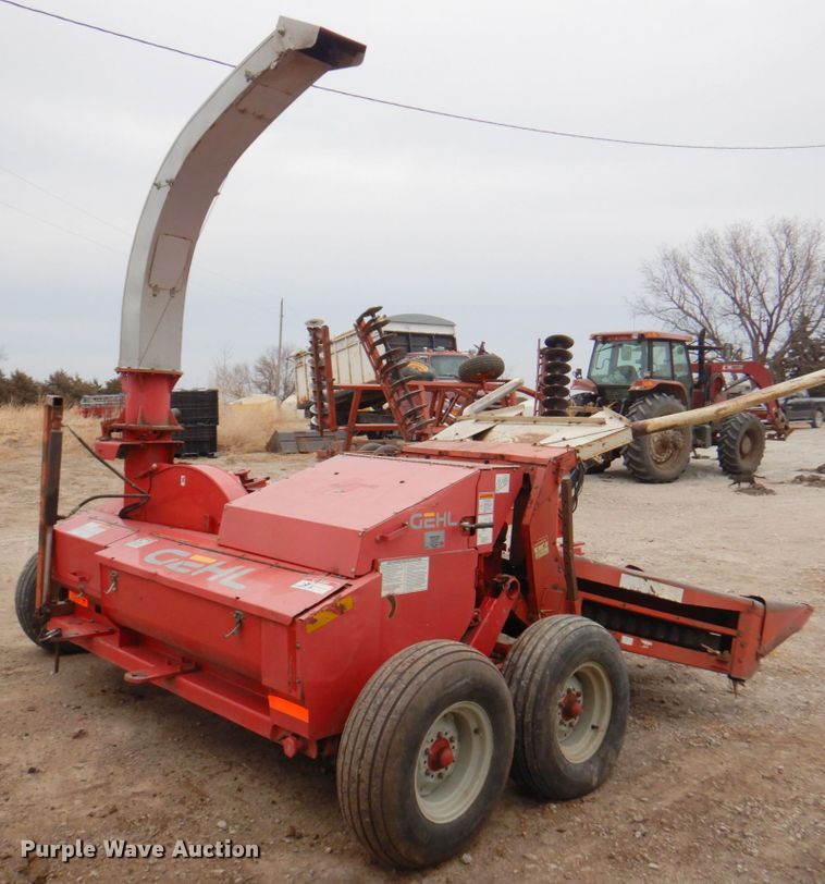 image for item DN1364 Gehl 1075  forage harvester