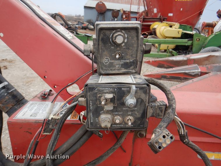 image for item DN1364 Gehl 1075  forage harvester