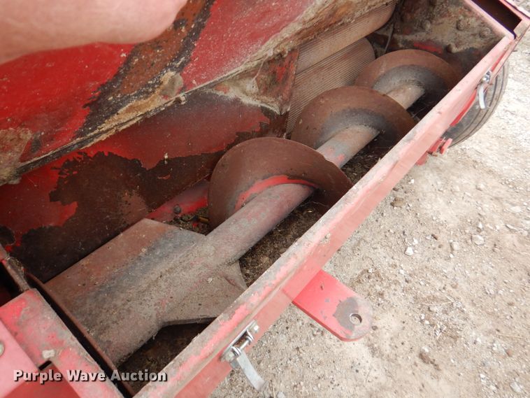 image for item DN1364 Gehl 1075  forage harvester