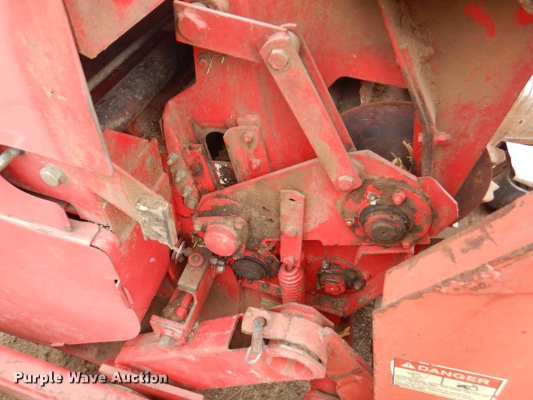 image for item DN1364 Gehl 1075  forage harvester
