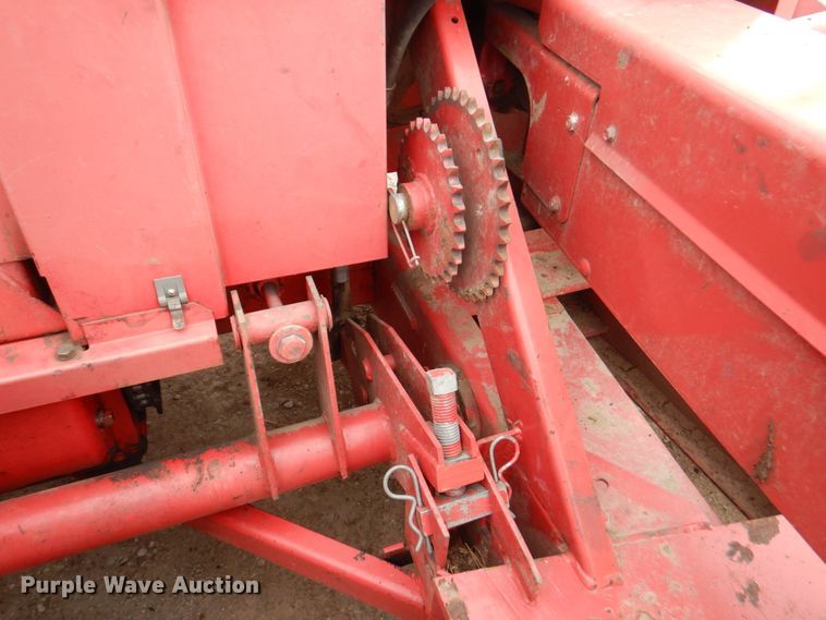 image for item DN1364 Gehl 1075  forage harvester