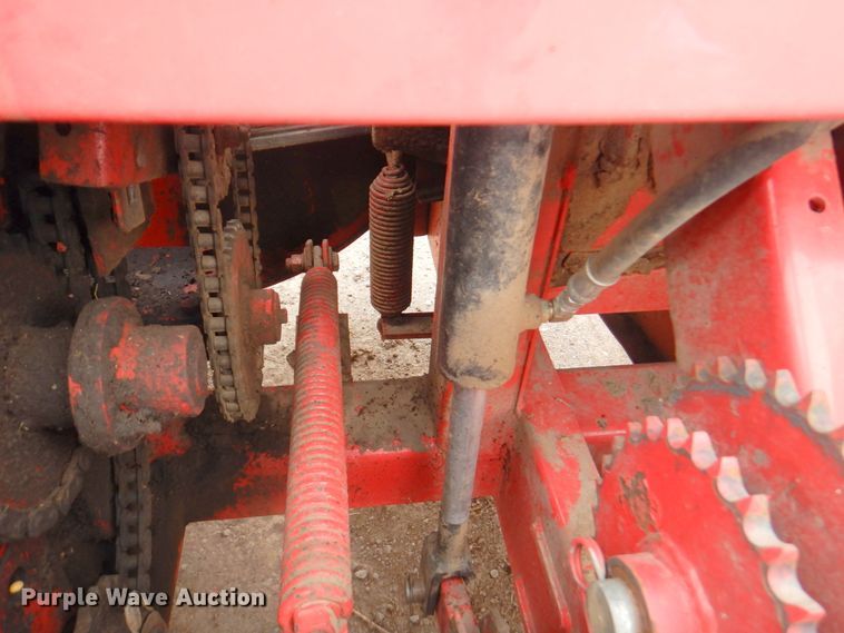 image for item DN1364 Gehl 1075  forage harvester