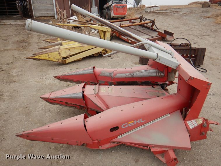 image for item DN1364 Gehl 1075  forage harvester