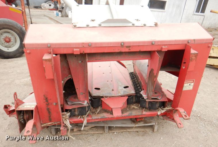 image for item DN1364 Gehl 1075  forage harvester