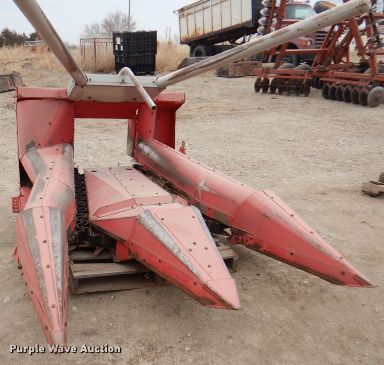 image for item DN1364 Gehl 1075  forage harvester