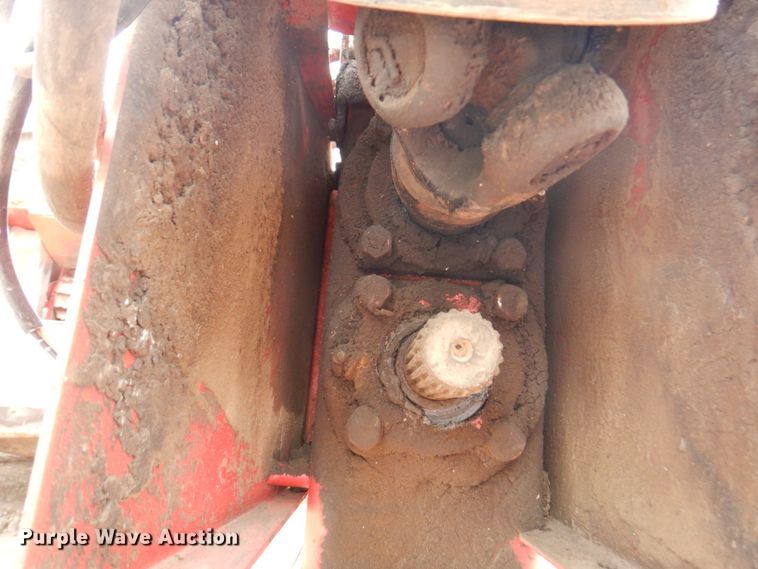 image for item DN1364 Gehl 1075  forage harvester