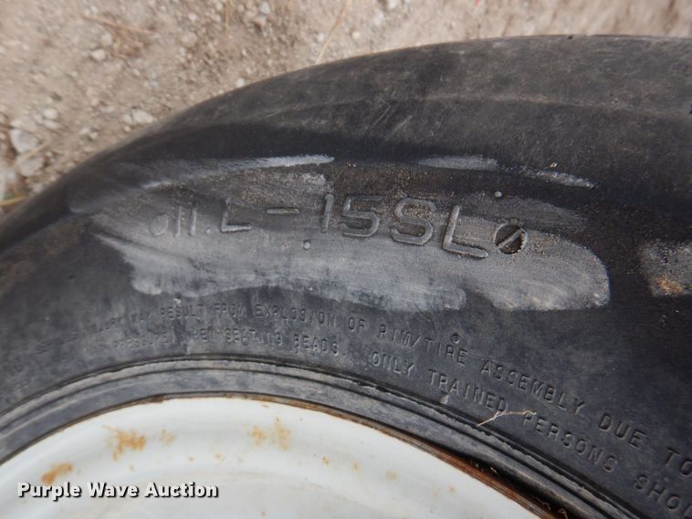 image for item DN1364 Gehl 1075  forage harvester