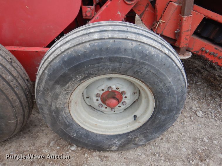 image for item DN1364 Gehl 1075  forage harvester