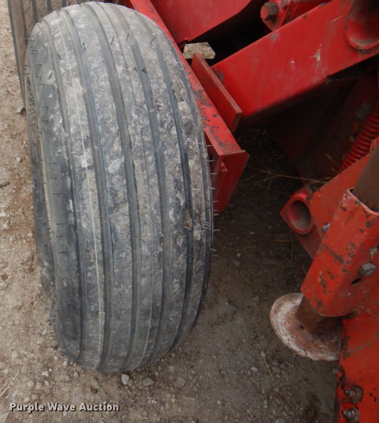image for item DN1364 Gehl 1075  forage harvester