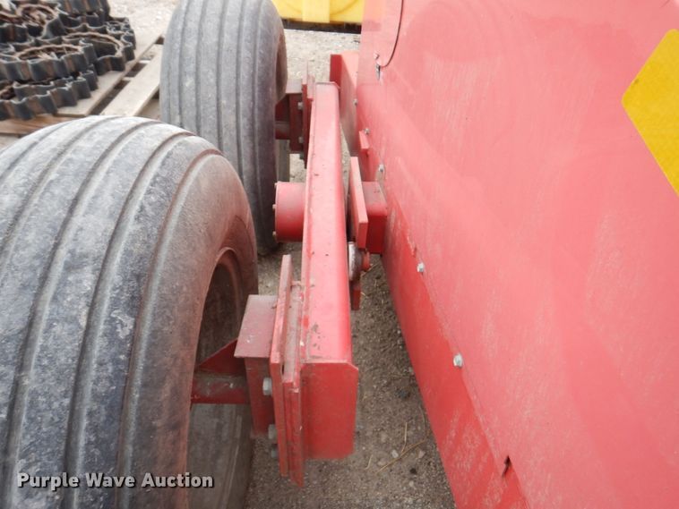 image for item DN1364 Gehl 1075  forage harvester